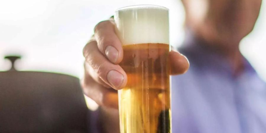 2018 wurden nach Angaben des Kölsch-Verbandes etwa 1,785 Millionen Hektoliter Kölsch verkauft, rund 0,5 Prozent weniger als 2017. Foto: Lino Mirgeler