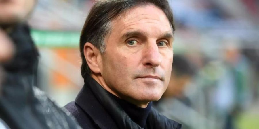 Wolfsburgs Trainer Bruno Labbadia schlägt eine rigorose Verkleinerung der Champions League vor: Nur noch Landesmeister. Foto: Tobias Hase