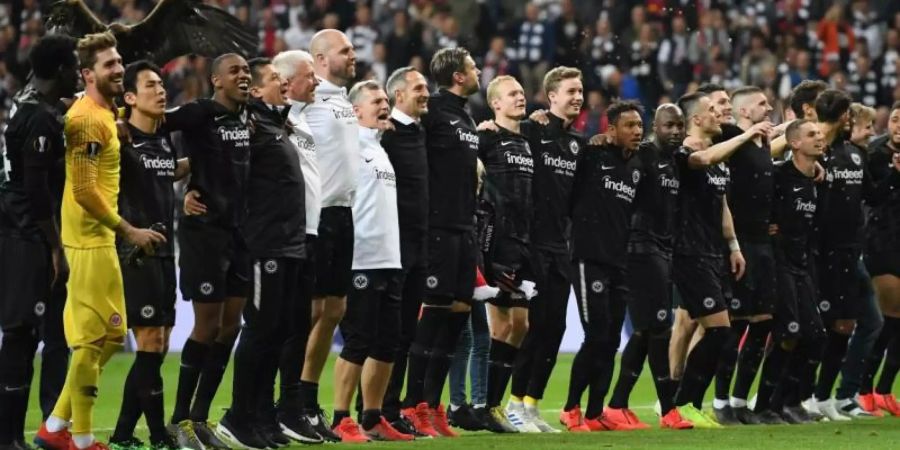 Die Frankfurter feierten ausgelassen den Sieg gegen Benfica Lissabon. Foto: Arne Dedert