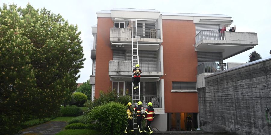 Brand in Küche.