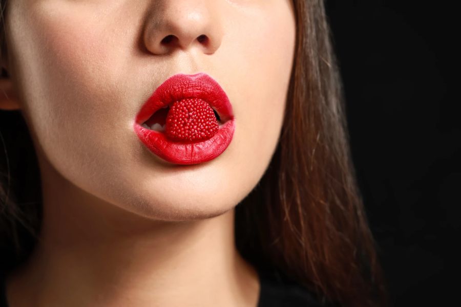 Beerentöne bei Lippenstiften gibt es in zahlreichen Varianten.