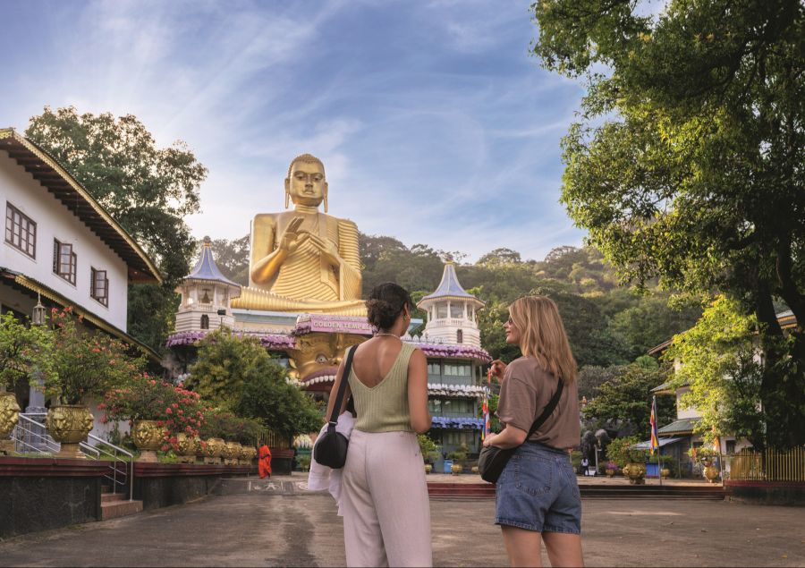 Bestaune auch du imposante Tempel in Sri Lanka.