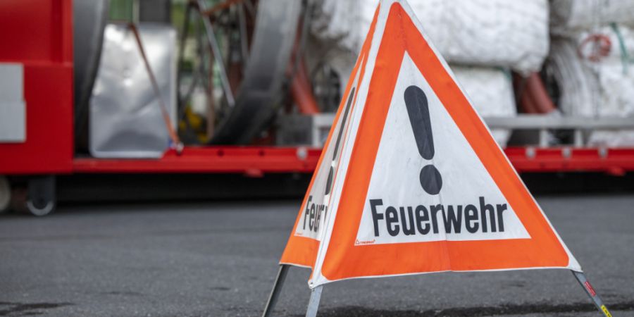 Beim Brand eines Mehrfamilienhauses in der Stadt St. Gallen mussten am Freitag zwölf Personen evakuiert werden. (Symbolbild)