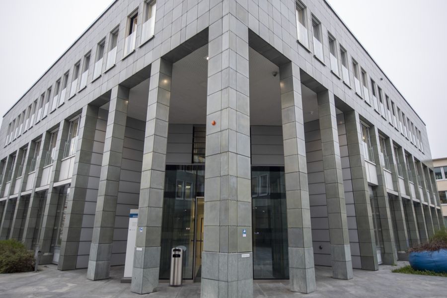 Das Verwaltungsgericht kritisiert nun die Einweisung – dem Arzt fehlt eine Facharztausbildung im psychiatrischen Bereich.