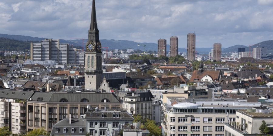 Hochhausgebiete sollen in der Stadt Zürich rar bleiben und strengere Anforderungen erhalten, hat der Gemeinderat Zürich am Mittwoch beschlossen. (Archivbild)
