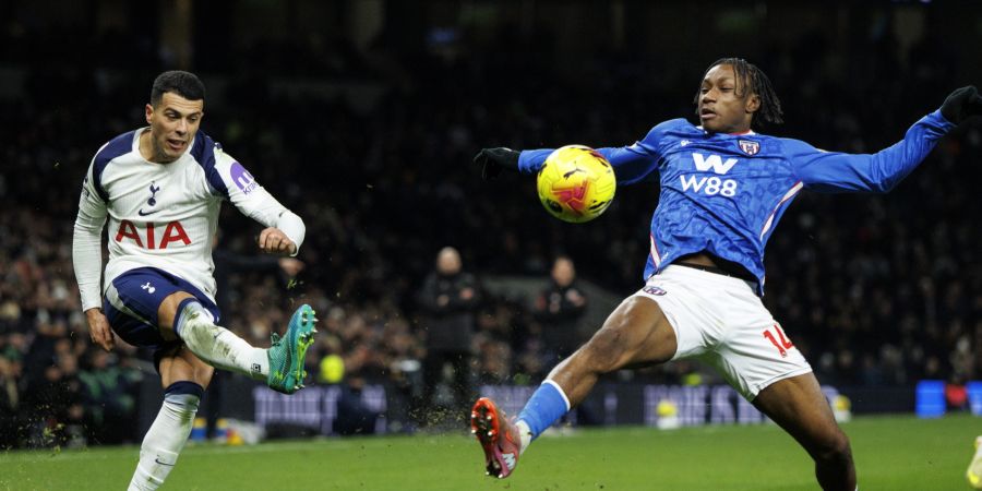 Romaine Mundle Granit Xhaka