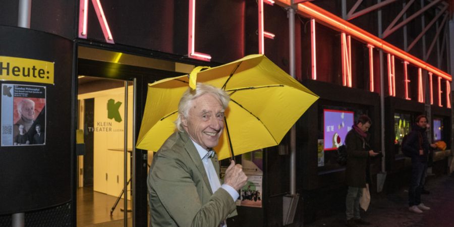 Der Kabarettist Emil Steinberger ist der Gründer des Kleintheaters. Heute wird die Bühne von einer Stiftung getragen. (Archivaufnahme)