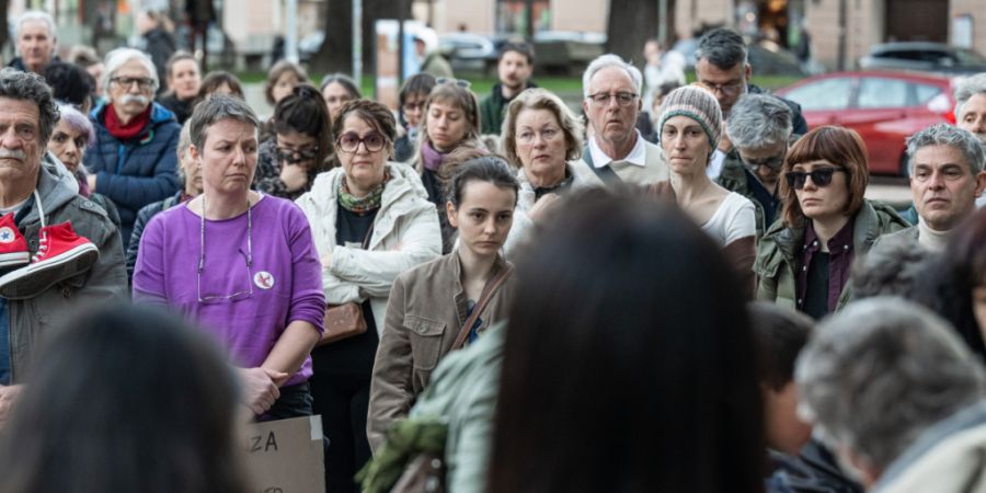 An der Kundgebung des feministischen Kollektivs  «Io L'8 Ogni Giorno» sprach auch die Tochter der kürzlich im Tessin ermordeten Frau.