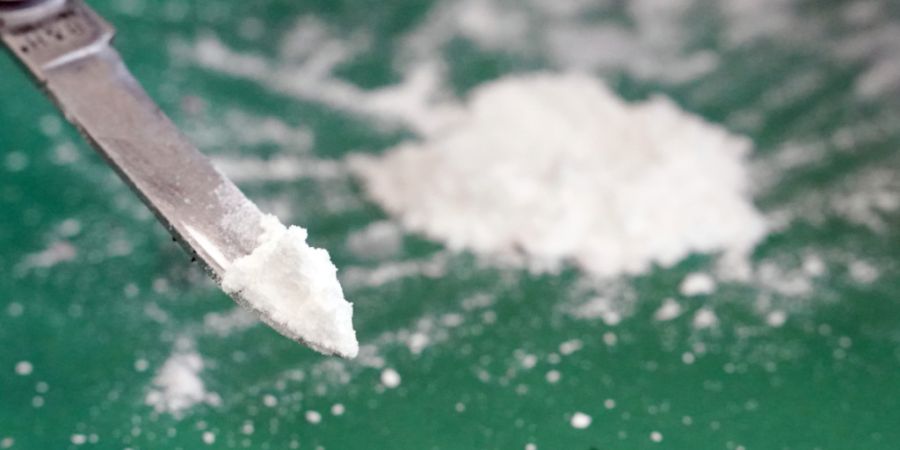 Die Luzerner Polizei hat einen mutmasslichen Drogendealer in der Stadt Luzern festgenommen, der im Grossraum Luzern Kokain im Wert von rund 70'000 Franken verkauft haben soll.  (Symbolbild)