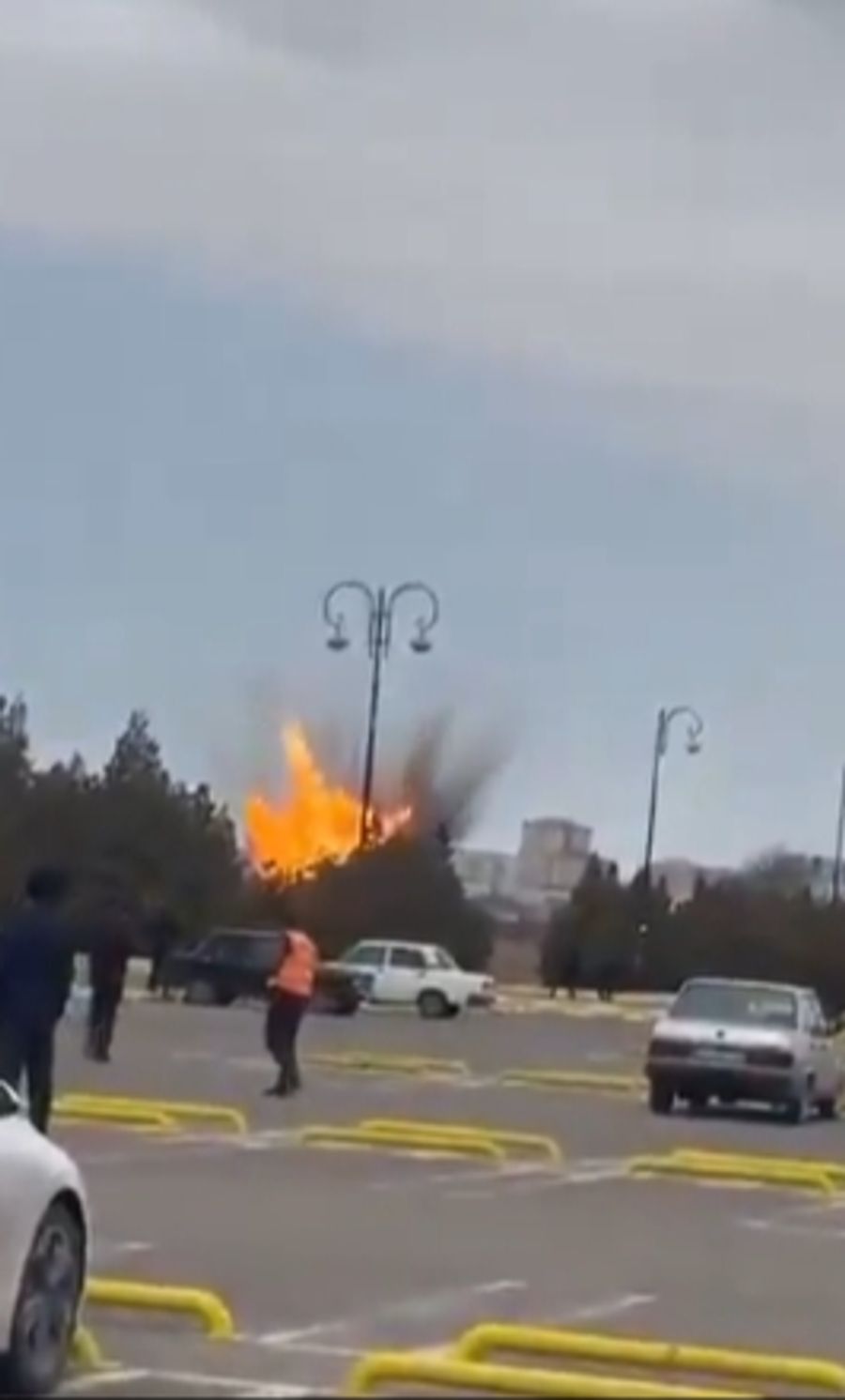 Ein Flughafen von Aserbaidschan wurde offenbar von Drohnen angegriffen.