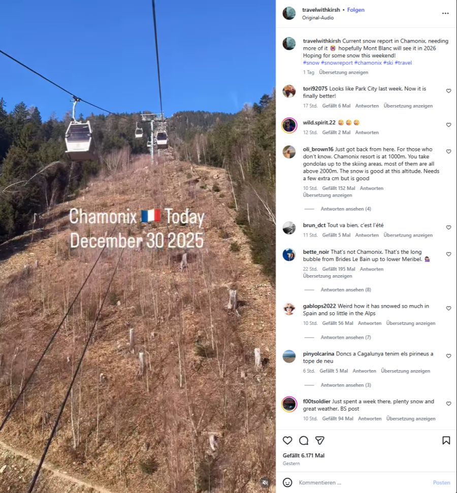 Vielerorts sind die Berge neben den Pisten grün und braun.