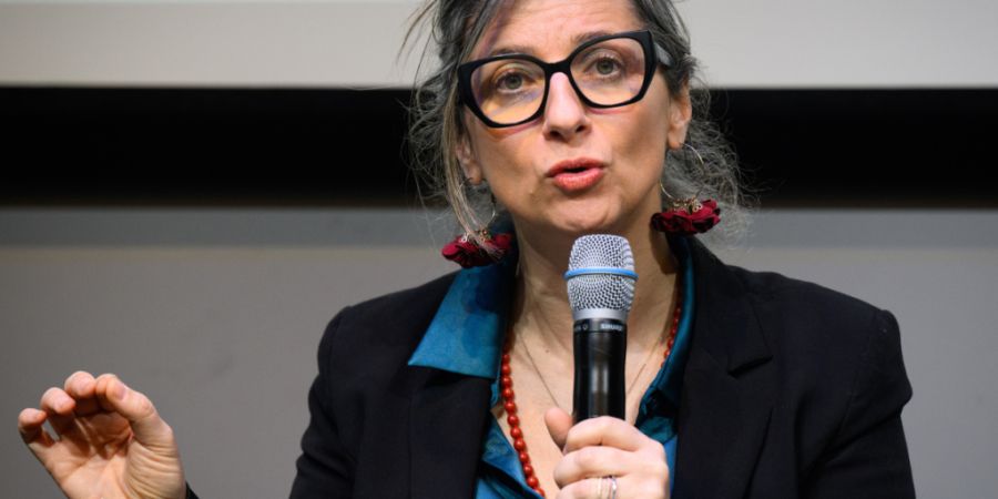 ARCHIV - Francesca Albanese, Sonderberichterstatterin des UN-Menschenrechtsrates für die besetzten palästinensischen Gebiete, spricht bei der verlegten Veranstaltung mit dem Titel «B...