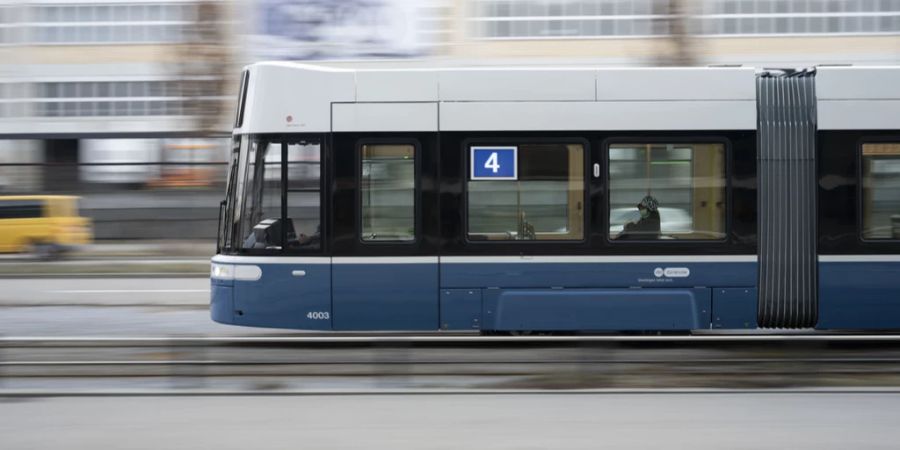 Einigen Studierenden ist das zu viel, sie fahren lieber schwarz.