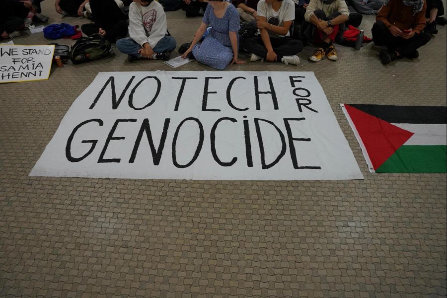 Der Protest läuft unter dem Motto «no tech for genocide».