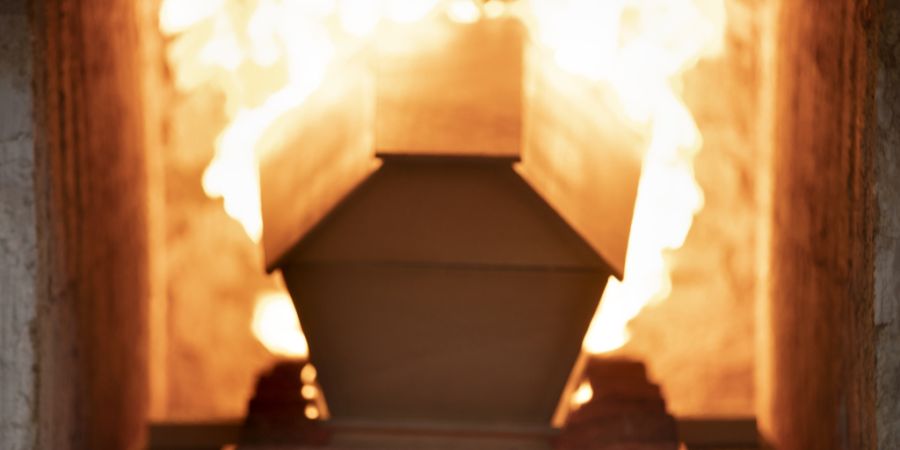Krematorium Sarg Feuer Einäscherung