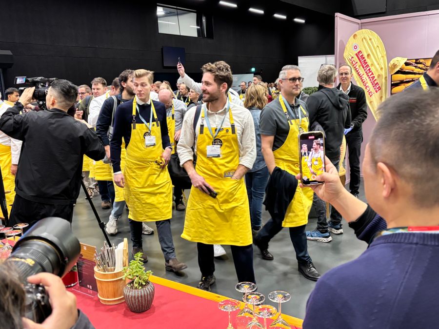 Einmarsch der 260 Käse-Juroren aus aller Welt.