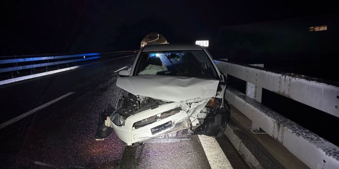 Selbstunfall A3 Ofeneggtunnel