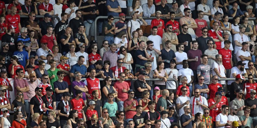 Mehr Platz: Das Stadion Schützenwiese in Winterthur soll erneuert und auf 9900 Plätze vergrössert werden. (Archivbild)