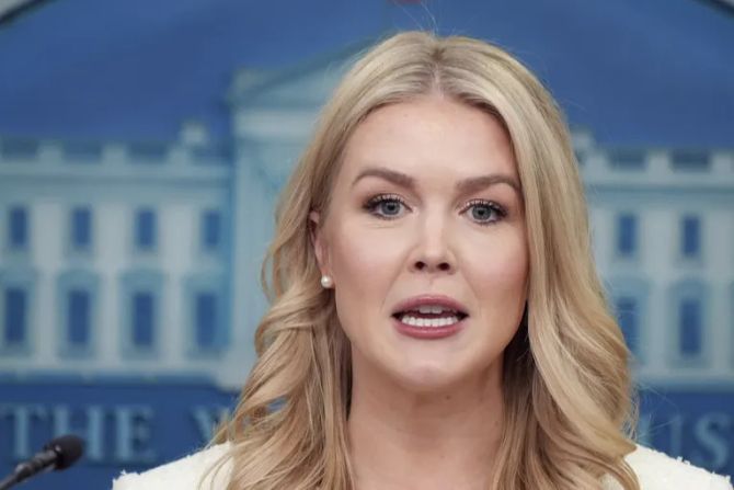 Karoline Leavitt krieg