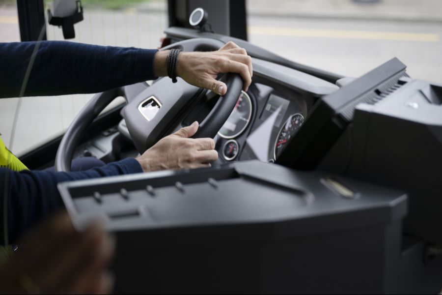 «Die Akzeptanz, möglichst die hinteren Türen zu benutzen, ist zurückgegangen», sagt Jens Kemper vom Personalverband «Transfair VBZ Züri-Linie».