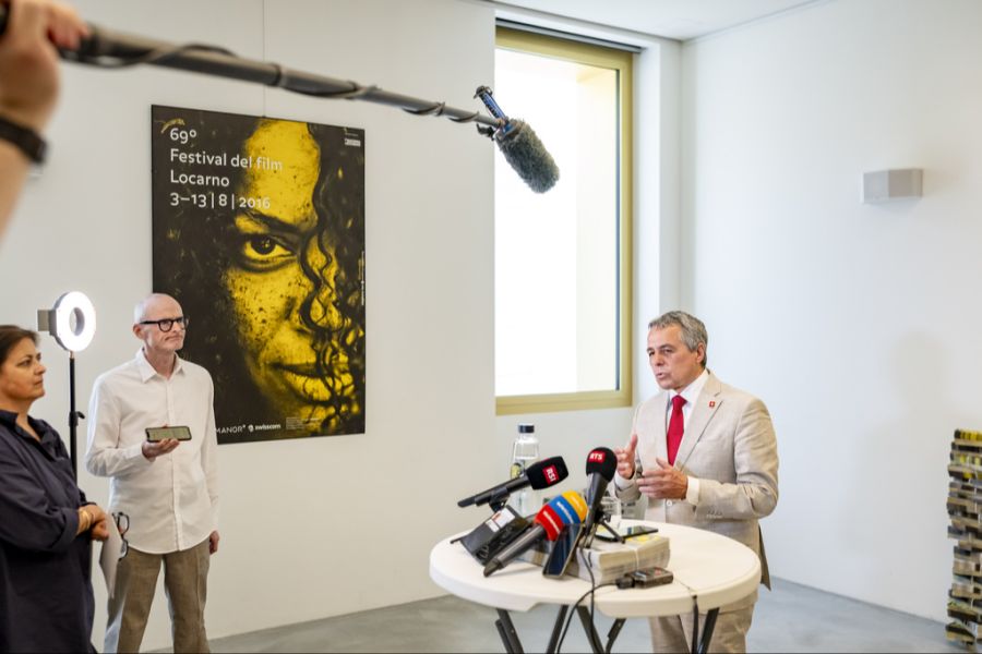 Auch Ignazio Cassis hat sich am Filmfestival Locarno zur Zollfrage geäussert.