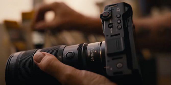 nikon zr