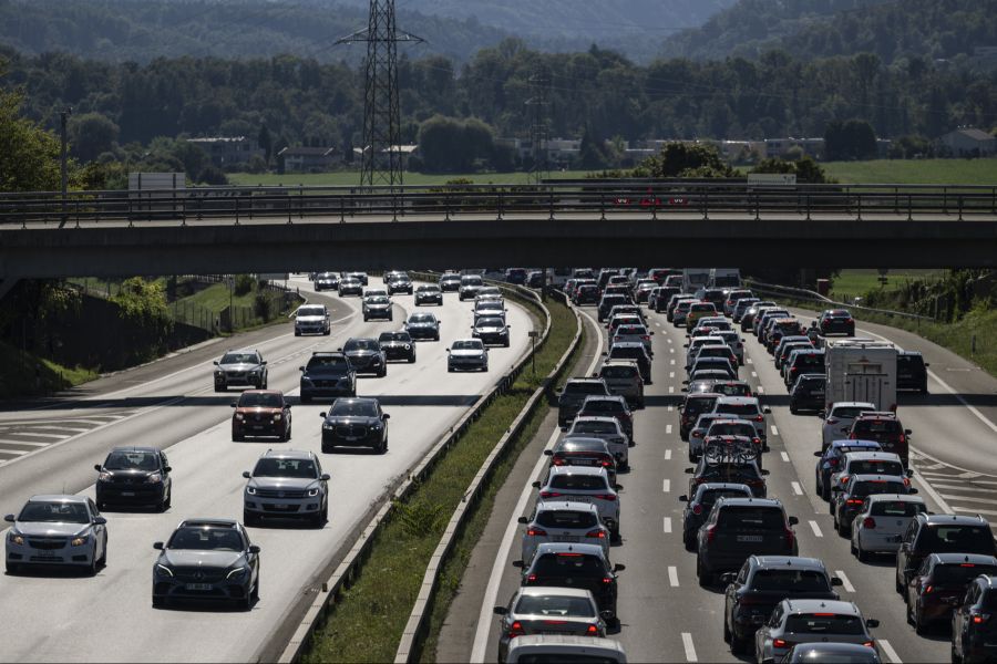Stau Autobahn A1 Grauholz
