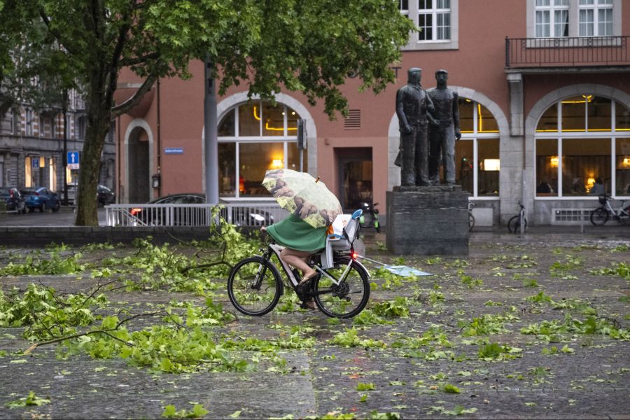 Am Sonntag wird es schwül-heiss bei 28 Grad – gleichzeitig steigt die Gewittergefahr. (Symbolbild)