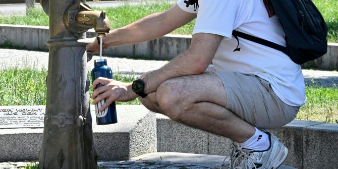 Hitzewelle Hitze Wasser Sommer