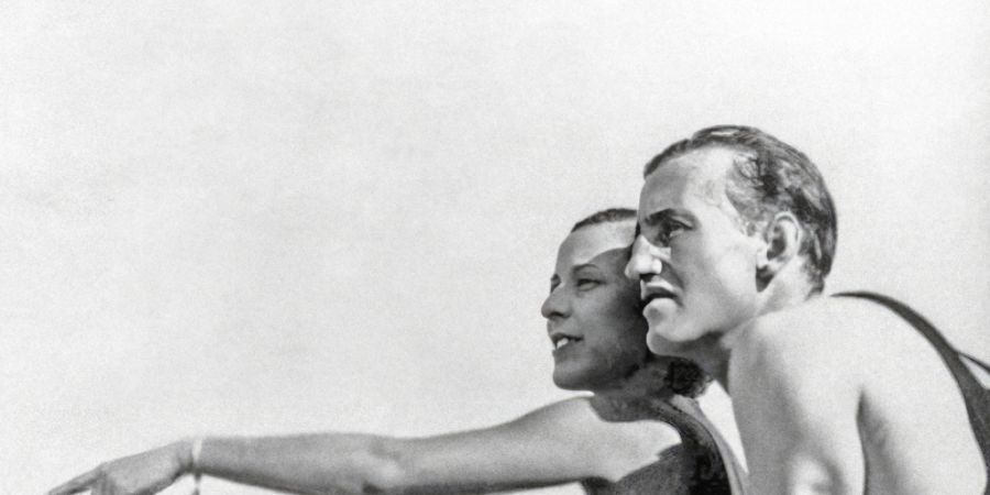 Ian Fleming und Monique Panchaud am Ufer des Genfersees in den 1930er Jahren. (Archivbild)