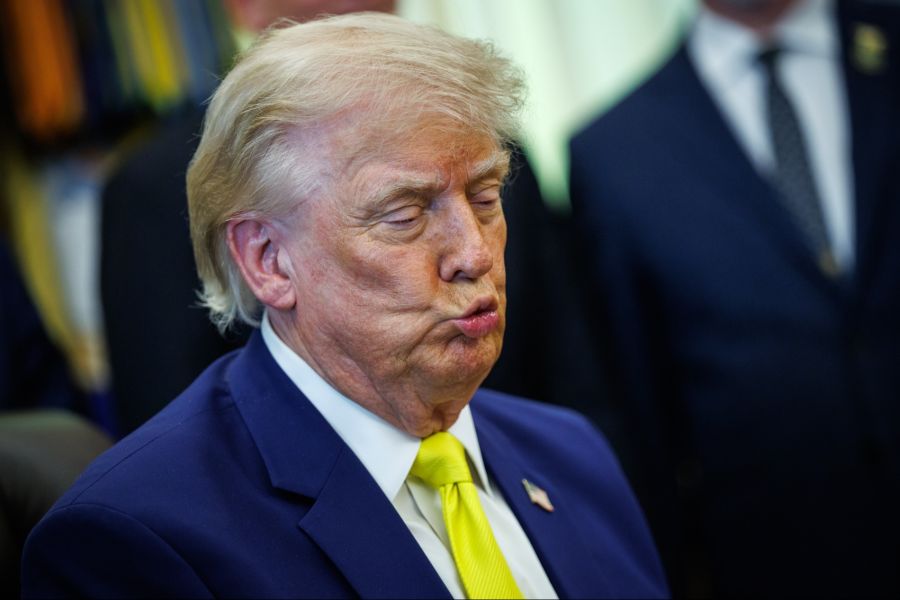 Der US-Präsident wollte verhindern, dass man bei einer Geburt in der USA direkt die Staatsbürgerschaft erhält.