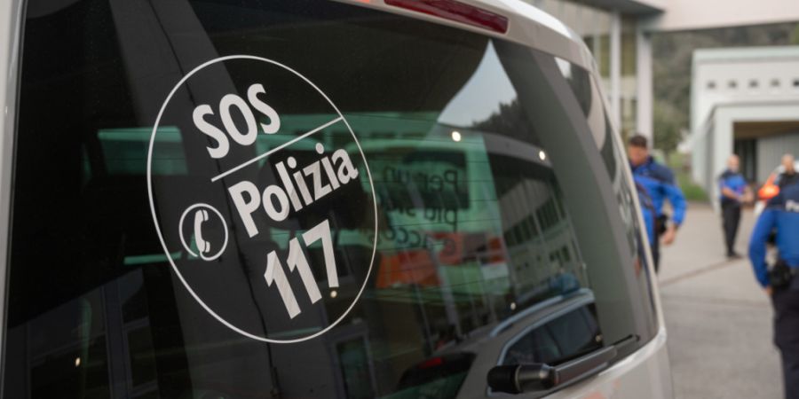 Die Tessiner Kantonspolizei sucht nach einer im Luganersee vermissten 36-jährigen Frau. (Symbolbild)
