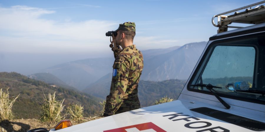 Im Kosovo leistet die Schweizer Armee ihren bisher grössten Auslandseinsatz. Zwischen 195 und 215 Schweizerinnen und Schweizer unterstützen die Stabilisierung der Region. (Archivbild)