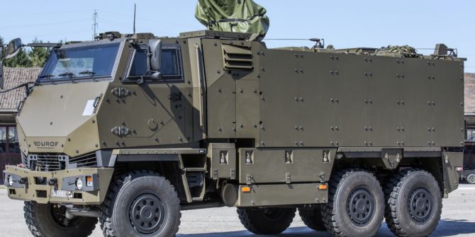 Militärfahrzeug neun verletzte