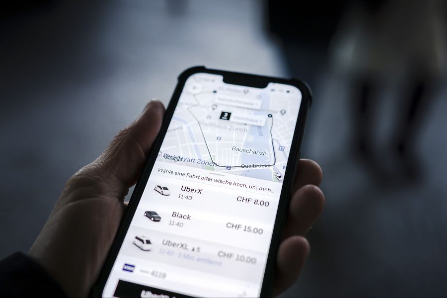Immer wieder bleiben Gegenstände im Uber zurück.