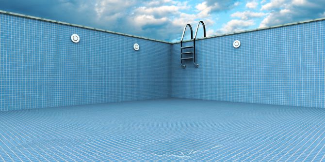 Wasser Badi Becken leer