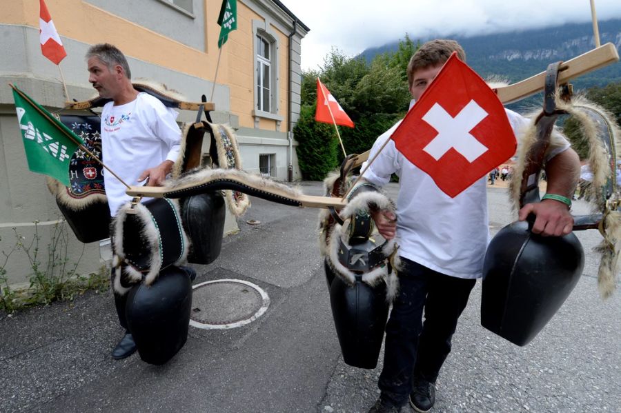 In der Zentralschweiz dürfen Frauen vielerorts nicht trycheln, weil es «Männersache» sei. (Archivbild vom Eidgenössischen Scheller- und Trychlertreffen 2014)