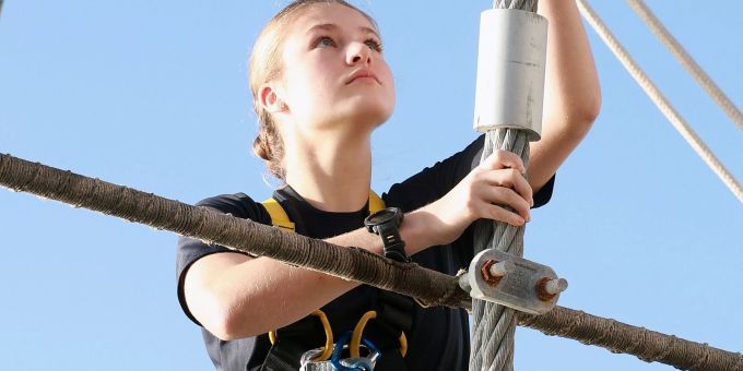 Leonor bewies bereits vor dem Ablegen in Cádiz Mut und körperliche Fitness. (Foto Archiv) Leonor bewies bereits vor dem Ablegen in Cádiz Mut und körperliche Fitness. (Foto Archiv)