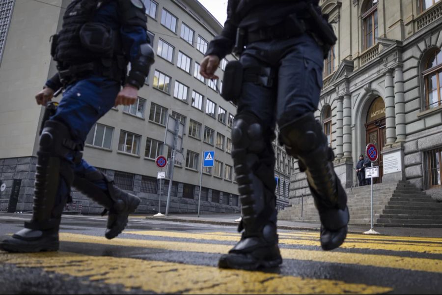 Der Rockerprozess absorbiert viele Einsatzkräfte.