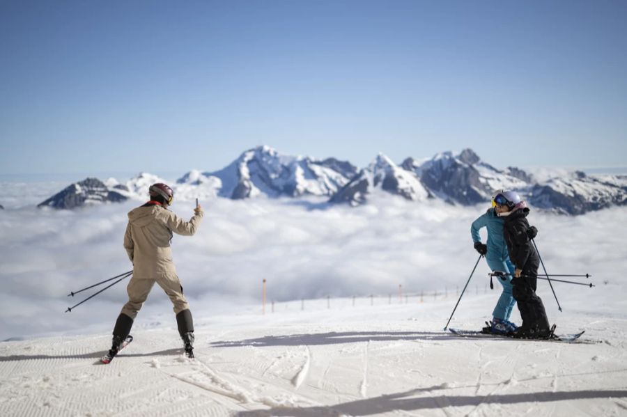 Die Bergbahnen freuts, dass es nochmal etwas Neuschnee gegeben hat.