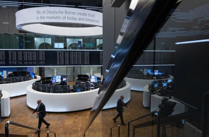 Auch in Frankfurt reagierten die Börsen auf die neuen Zölle der USA. (Symbolbild) Börsen DAX Frankfurt
