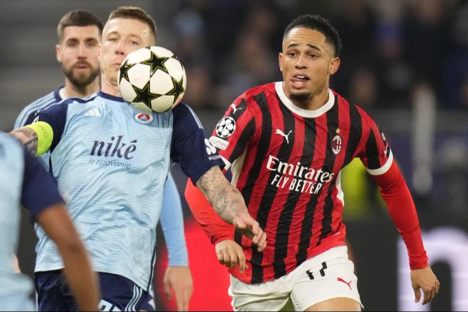 Noah Okafor erhält beim AC Milan einen neuen Trainer. AC Milan