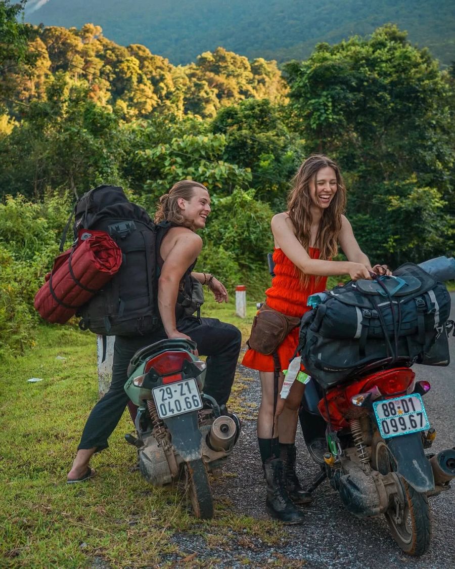 Das eingespielte Duo erkundete letzten Sommer mit Sack und Pack die Landschaften Vietnams.