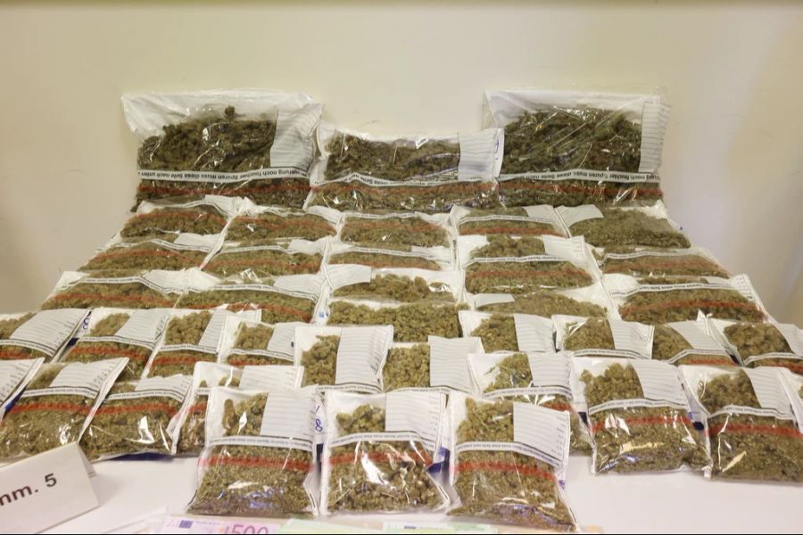 Betäubungsmittel Marihuana Symbolbild