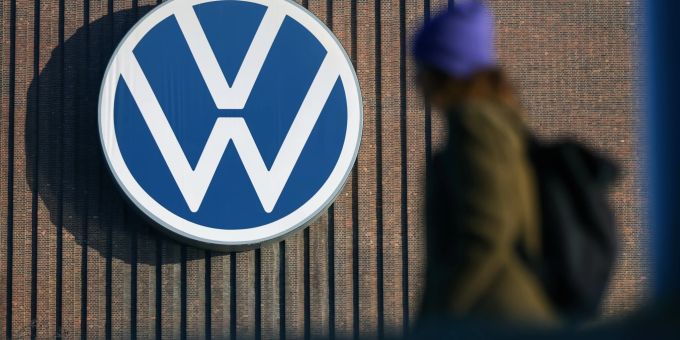 Nach Gewinneinbruch - Volkswagen peilt wieder mehr Umsatz an