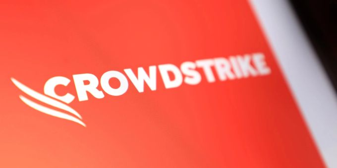 Eine Woche nach den weltweiten Computer-Ausfällen dürften rund 250'000 Maschinen immer noch lahmgelegt sein. (Archivbild) Crowdstrike