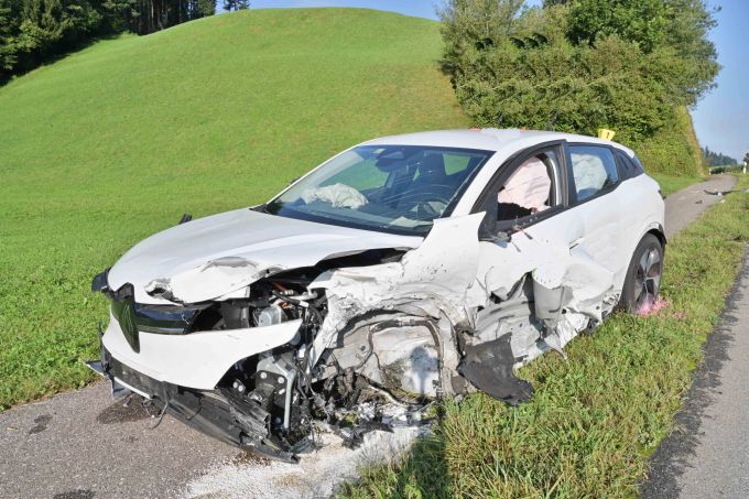 Beim Unfall entstand ein Sachschaden. Sachschaden