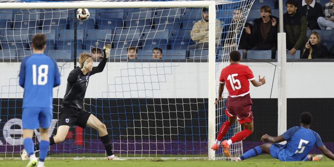 Luca Jaquez empatou para a seleção suíça nas eliminatórias para o Campeonato Europeu Sub-21 contra a Finlândia, aos 93 minutos. Cidadão suíço