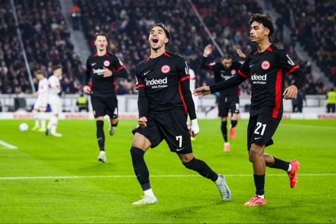 Auch im letzten Bundesligaspiel von Eintracht Frankfurt erzielte Marmoush einen Treffe. Die Mannschaft setzte sich gegen den VFB Stuttgart durch. eintracht frankfurt vfb