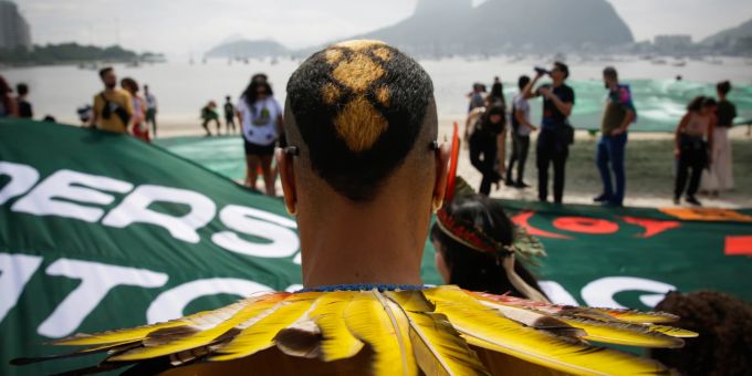 Vor dem G20-Gipfel, der am 18. und 19. November 2024 in Rio de Janeiro stattfindet, forderten Dutzende von Aktivisten und indigenen Führern die G20-Länder auf, klare Verpflichtungen zum Schutz des Amazonasgebiets einzugehen. EPA/ANDRE COELHO Activists and Indigenous leaders call on G20 countries to protect the Amazon